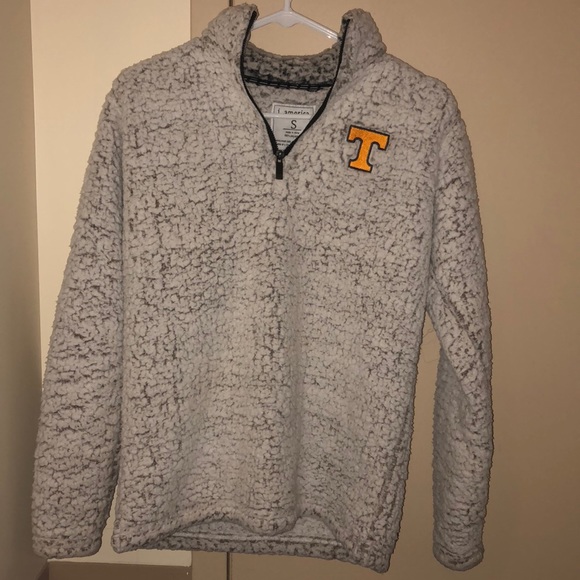 UT pullover - Picture 1 of 2